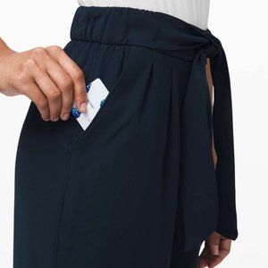 LULULEMON BLUE NIOR PANTS